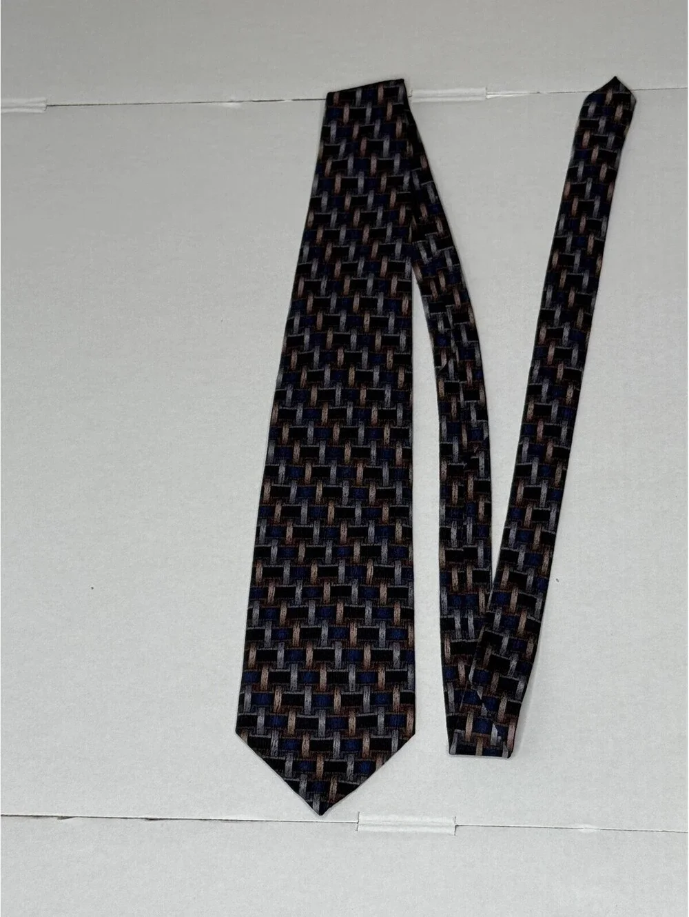 Carlos Devenezia Men's 100% Silk Geometric Weave Necktie